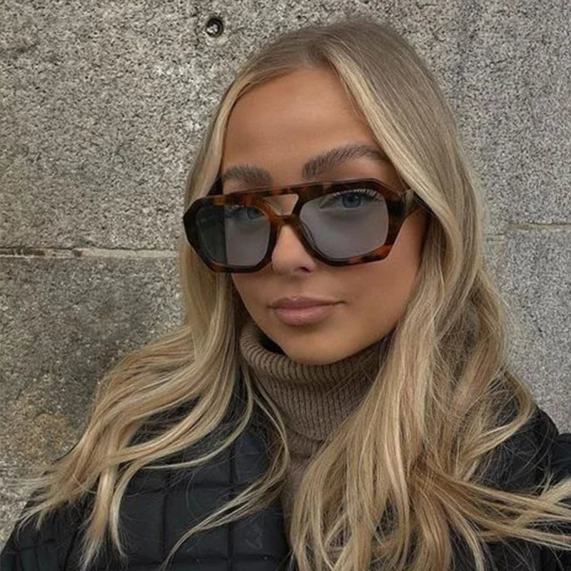 Luna Luxe - Oversized Square Tortoiseshell Glamour